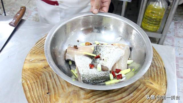 烧鱼块的做法和步骤（鱼块怎么烧不腥又好吃）(3)