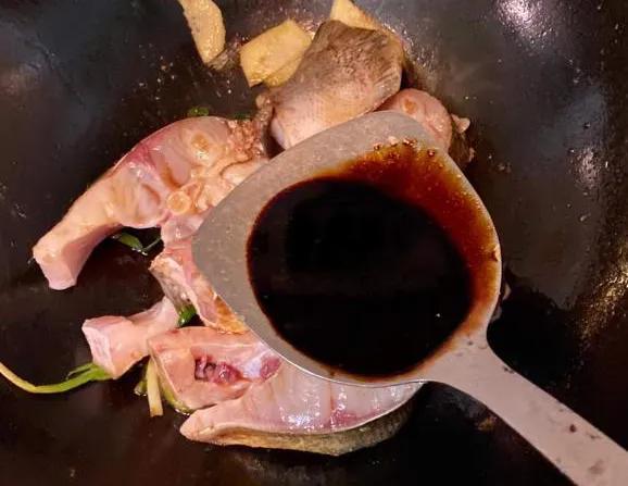 红烧鲢鱼的家常做法（红烧鲢鱼块的做法大全）(6)