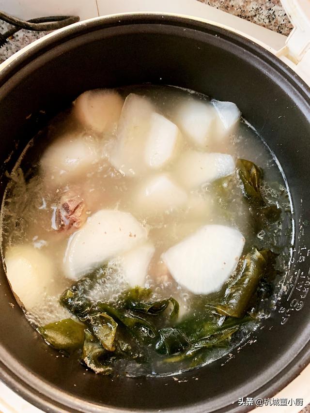 萝卜海带排骨汤的做法（排骨萝卜海带汤怎么炖最好喝）(14)