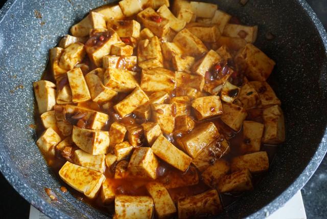 家常版红烧豆腐怎么做（红烧豆腐的家常做法）(11)