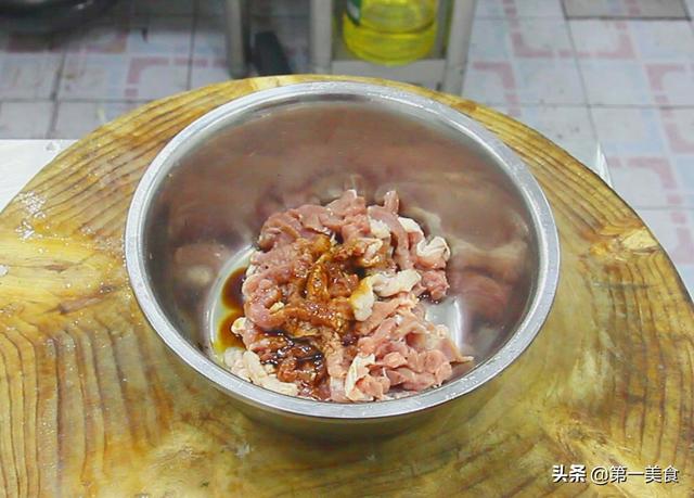 杭椒牛柳怎么做好吃（杭椒牛柳的正确做法）(3)