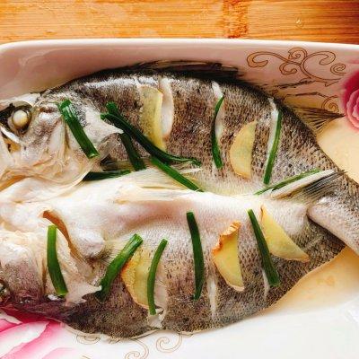 清蒸鲈鱼怎么蒸最好吃（清蒸鲈鱼最好吃的做法）(4)