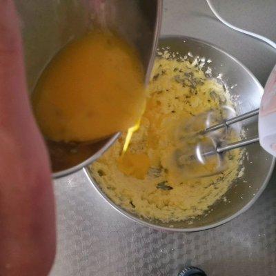 菠萝包怎么做好吃（家庭版菠萝包的做法）(3)