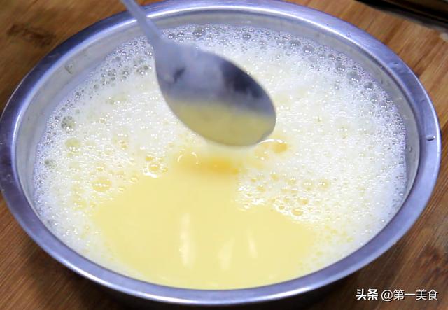 怎么做鸡蛋羹好吃（蒸鸡蛋羹正确做法）(3)