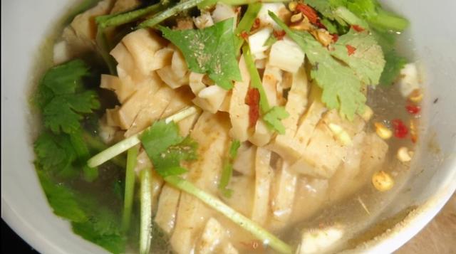 鸡汁豆腐串的做法（街边小吃鸡汁豆腐串的做法与配料）鸡汁豆腐串）(4)