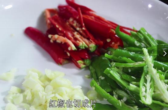 青豆怎么做好吃又简单（青豆好吃的家常做法）(3)