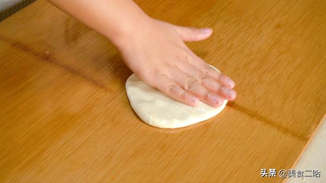 葱花饼怎么做又松又软（软葱花饼的做法和小窍门）(9)