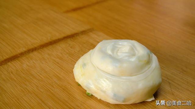 葱花饼怎么做又松又软（软葱花饼的做法和小窍门）(12)
