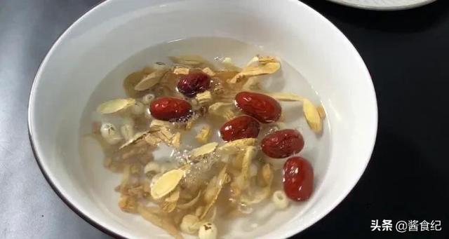 家常炖鸽子汤的做法（鸽子汤怎么煲好喝又营养）(6)