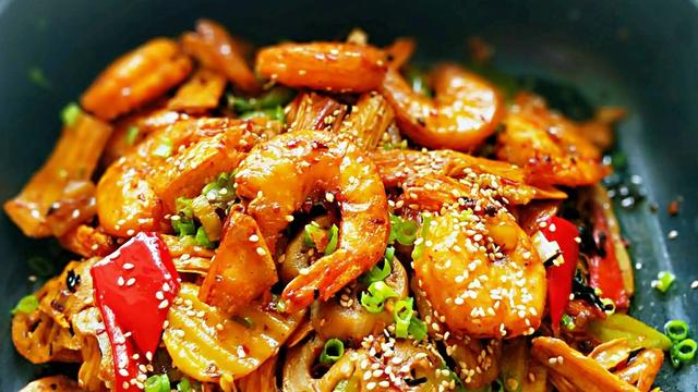 干锅香辣虾的做法最正宗的做法（香辣干锅虾的家常做法）