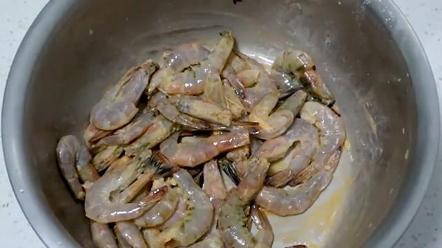 干锅香辣虾的做法最正宗的做法（香辣干锅虾的家常做法）(3)