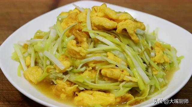 炒韭黄怎么炒能好吃（韭黄和鸡蛋一起炒的正确做法）(3)