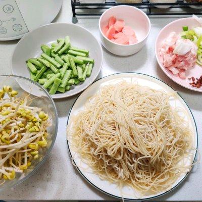 家庭简单焖面的做法（不甜不辣的干锅焖饭好吃吗）(2)
