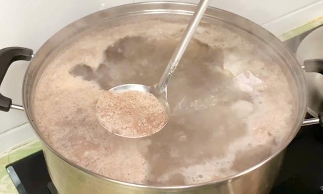 家常羊肉汤的简单做法（煮羊肉时直接炖还是先焯水）(5)