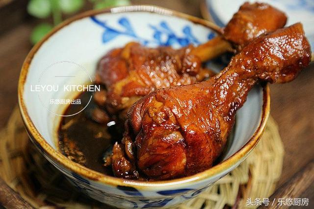 电饭锅炖鸡腿怎么炖好吃（电饭锅炖鸡腿的做法简单又好吃）(1)