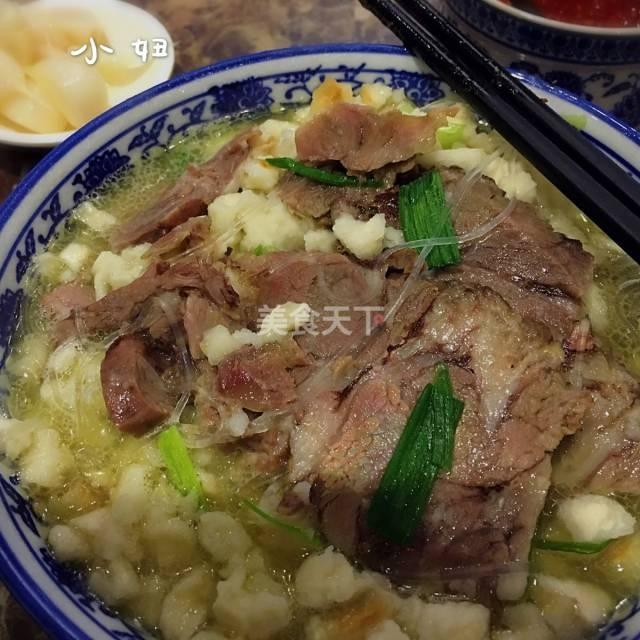 陕西名吃羊肉泡馍怎么做（陕西羊肉泡馍最正宗的做法视频）(1)