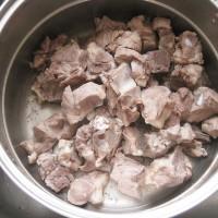 榴莲炖排骨的做法步骤（榴莲排骨煲汤的正确做法）(6)