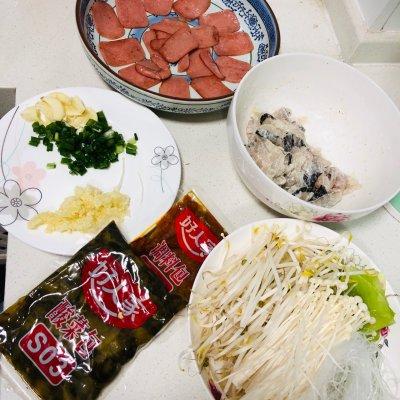 酸菜鱼配菜放什么好吃（家庭版酸菜鱼快学起来）(3)