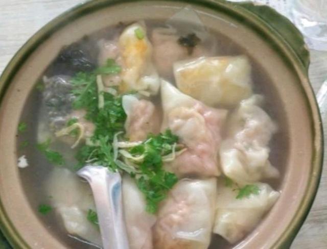 砂锅馄饨怎么做好吃（营养好吃的馄饨的做法窍门）(6)