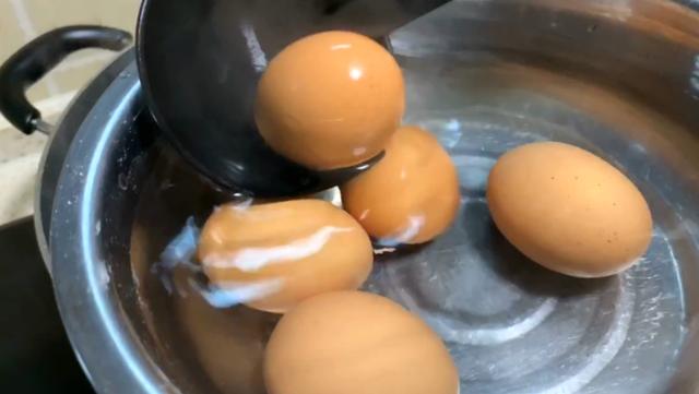 鸡蛋一般煮几分钟最好吃（鸡蛋煮多少分钟才最好吃）(1)