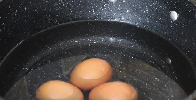 黄瓜鸡蛋怎么炒好吃（用黄瓜和鸡蛋做的菜怎么样好吃）(2)