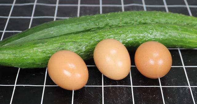 黄瓜鸡蛋怎么炒好吃（用黄瓜和鸡蛋做的菜怎么样好吃）(1)