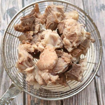 排骨玉米菌菇汤的做法（菌菇排骨汤都放什么菜好吃）(6)