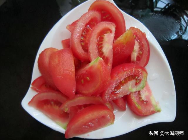 西红柿炒蛋简单的三四步做法（饭店的西红柿炒蛋为什么更好吃）(4)