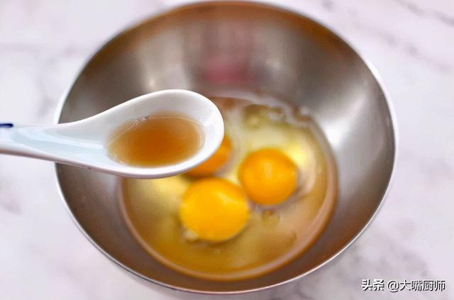 西红柿炒蛋简单的三四步做法（饭店的西红柿炒蛋为什么更好吃）(5)
