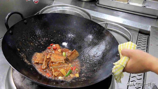 酱烧带鱼的家常做法（用红烧酱料做红烧带鱼段）(8)