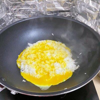 正宗黄金蛋炒饭的做法（黄金蛋炒饭掌握几个步骤）(8)