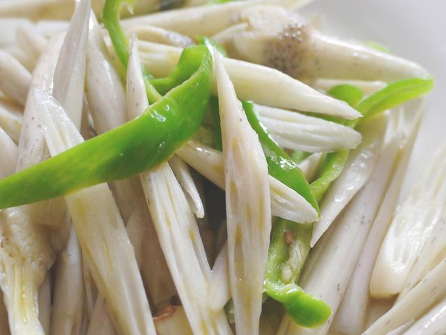 莲藕丝怎么做好吃的炒菜（5分钟搞定快手家常菜）(3)