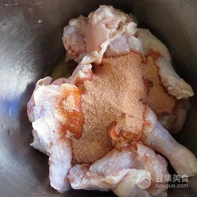 蜜汁烤鸡翅根的做法烤箱（新蜜汁烤鸡翅做法）(4)
