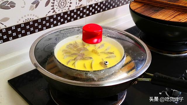 蒸鸡蛋羹的做法用热水还是冷水窍门（蒸鸡蛋羹的正确做法个人总结）(6)