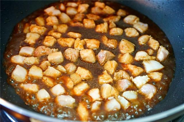 小豌豆炒肉的做法（辣炒大白菜最简单的做法）(5)