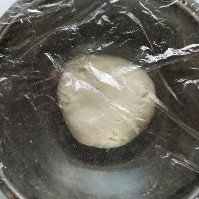 燕麦韭菜鸡蛋饼的做法（荠菜豆腐鸡蛋饺子馅的做法）(3)