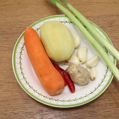 土豆胡萝卜焖鸭的做法（土豆焖鸭肉最简单的方法）