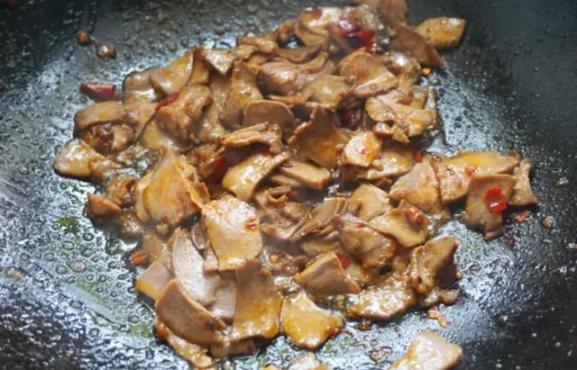 猪身上哪块肉最好吃炒菜最香（猪身上可以做出几道菜）(5)