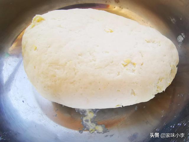 做蒸饺和面用冷水还是热水（蒸饺和面方法用开水还是温水）(3)