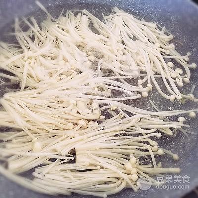 金针菇肥牛锅怎么做（金针菇肥牛是哪里的特色菜）(7)