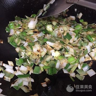韭菜肉饺子的家常做法窍门（韭菜饺子猪肉饺子做法）