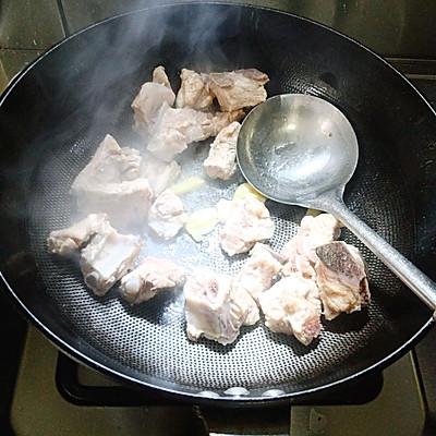 酱香排骨干锅的家常做法（冰梅酱排骨的正宗做法）(3)