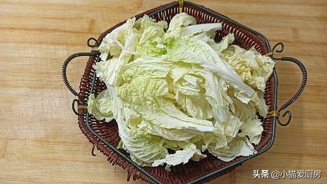 白菜炖豆腐怎么做最好吃（白菜炖豆腐最正宗的做法）(4)