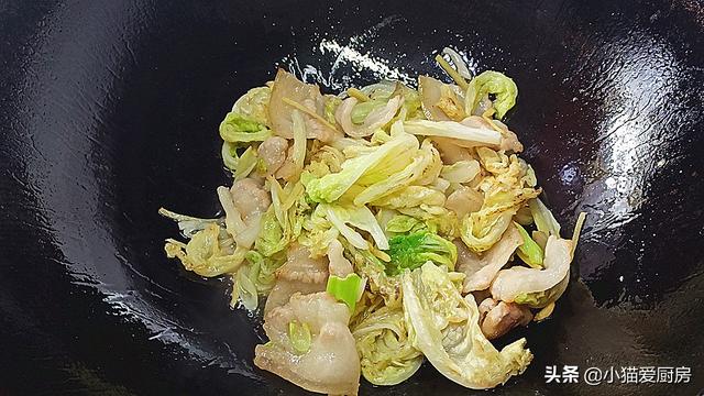 白菜炖豆腐怎么做最好吃（白菜炖豆腐最正宗的做法）(10)
