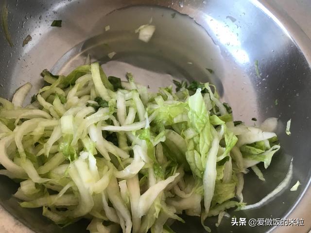 如何自己在家用玻璃瓶腌酸菜（用玻璃罐腌酸菜不烂的最好方法）(5)