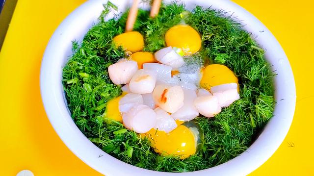 鸡蛋和什么菜一块炒好吃呢（早餐3分钟懒人食谱芹菜炒鸡蛋）(3)
