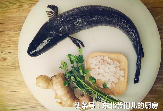 怎样用黑鱼做糖醋鱼（糖醋溜鱼段的家常做法）(1)