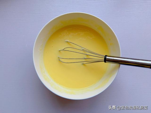 最简单的食材做吐司的方法（酸奶鸡蛋吐司的做法）(5)