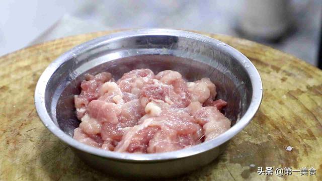 锅包肉最正宗的配方做法（厨师长锅包肉最正宗的做法）(3)