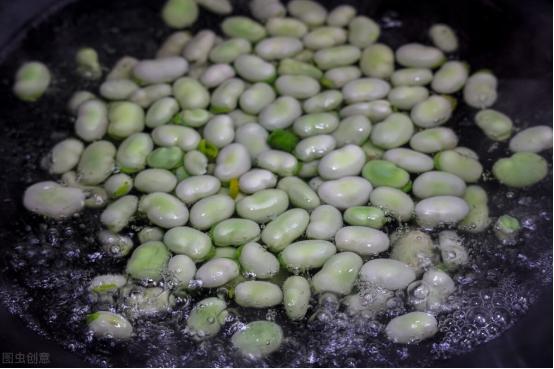 蚕豆怎么做好吃（蚕豆食用方法这么的下饭）(1)
